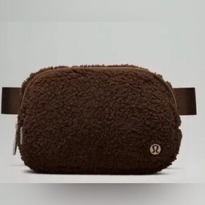 Lululemon Athletica Brown gold fleece belt Bag large NWT